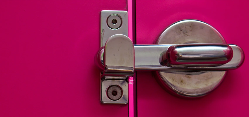 Childproof Gate Lock in Lake Arrowhead, California