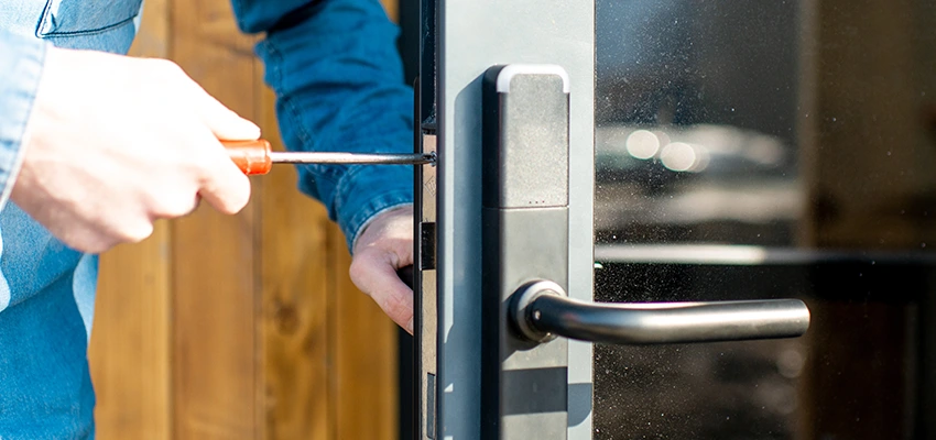 Aluminium Door Lock Replacement in Lake Arrowhead, California